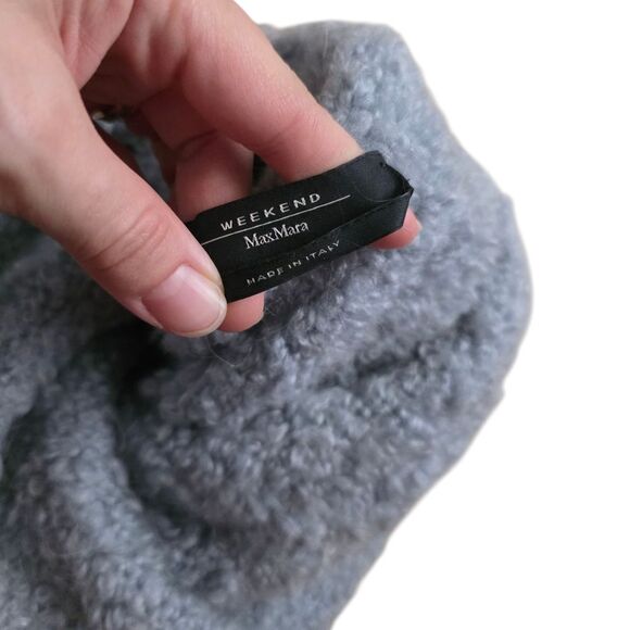 MaxMara Weekend Slate Gray Knit Infinity Scarf Made In Italy - Picture 3 of 3